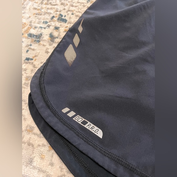 Pearl Izumi P.R.O. Fly Ultra Running Shorts - Men’s Medium - Picture 2 of 9